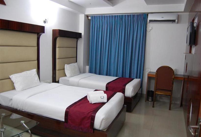 Hotel Monarch Aachal 5