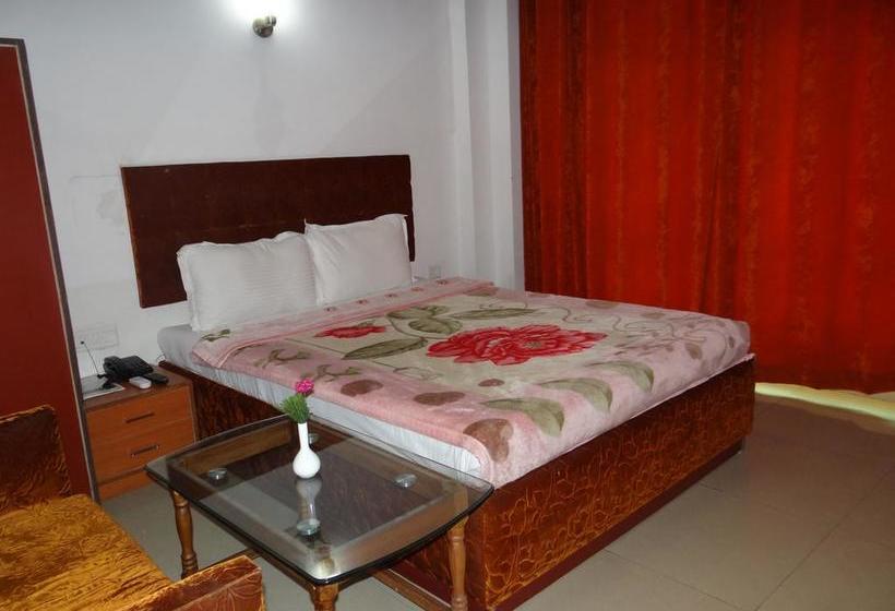 Hotel Monarch Aachal 6