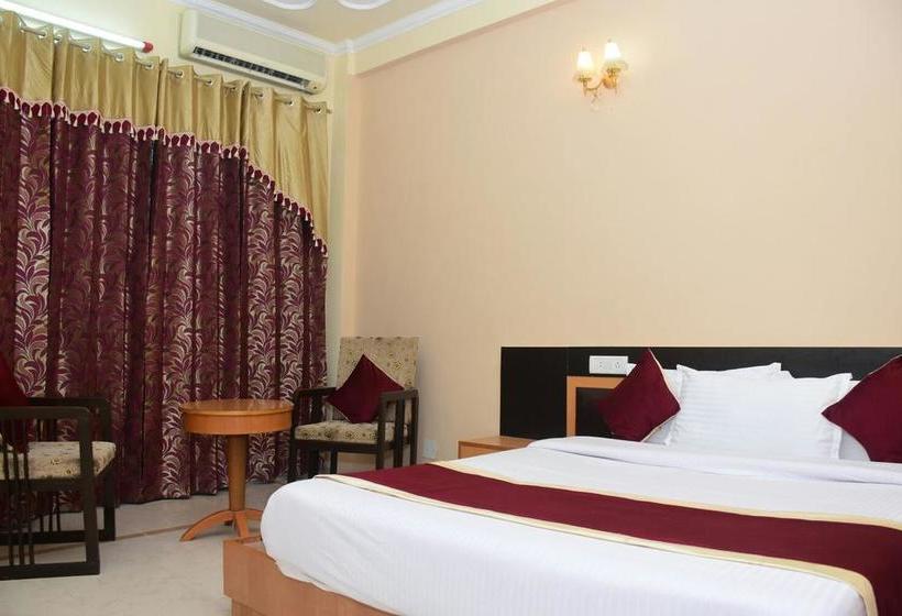 Hotel Maa Trinayani Palace 1