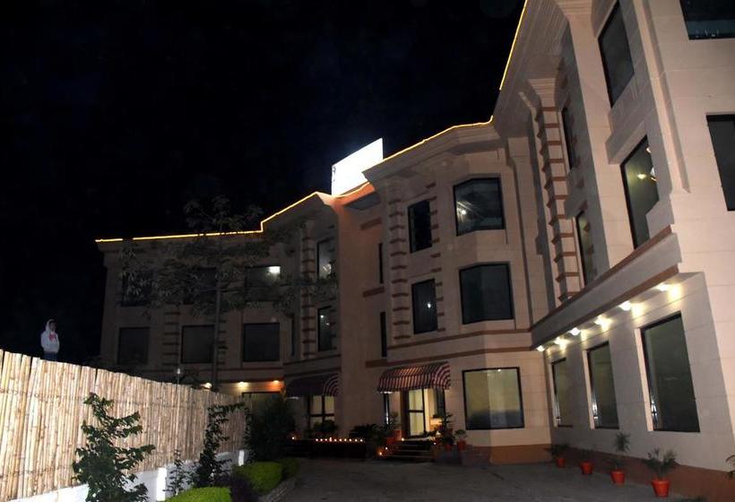 Hotel Maa Trinayani Palace 10