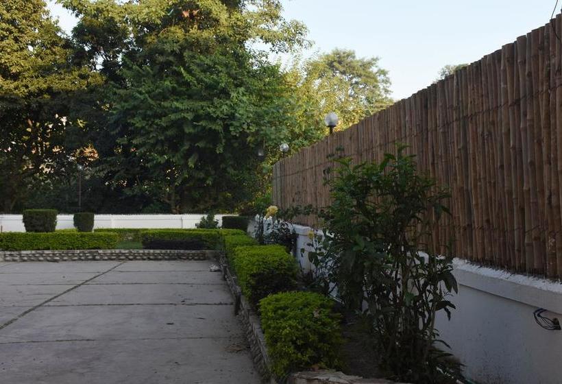 Hotel Maa Trinayani Palace 4