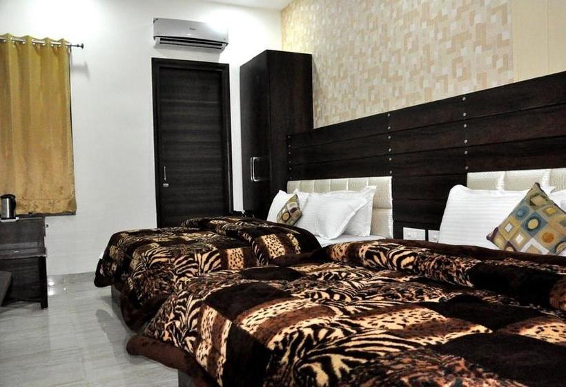 Hotel Maa Trinayani Palace 6