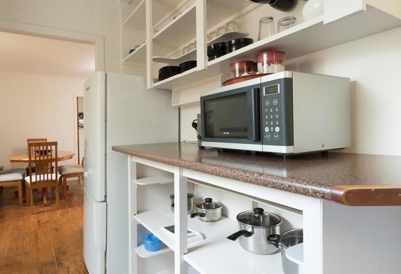 Hostel Pickled Parrot Backpackers 12