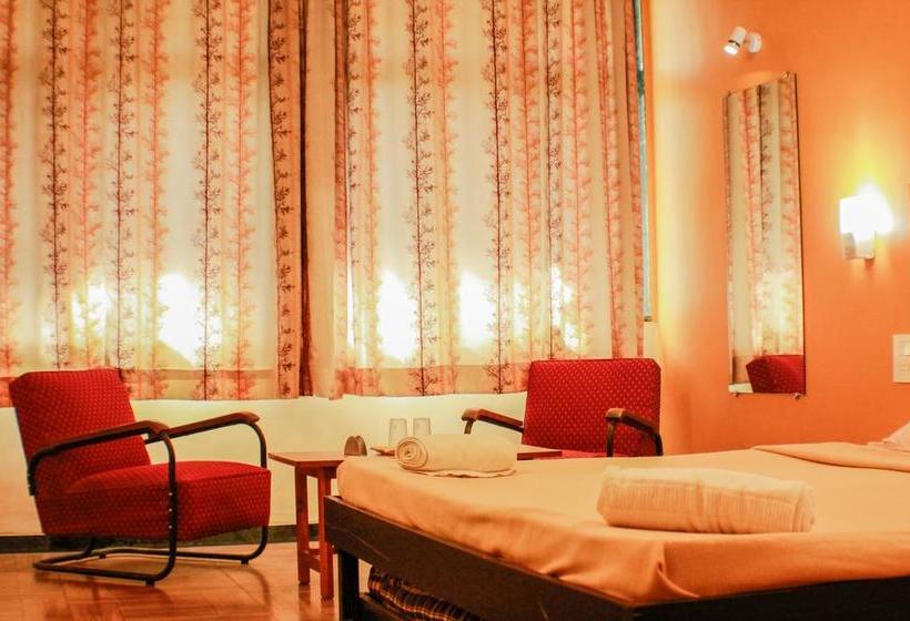 Hotel Rainwood Residency 10