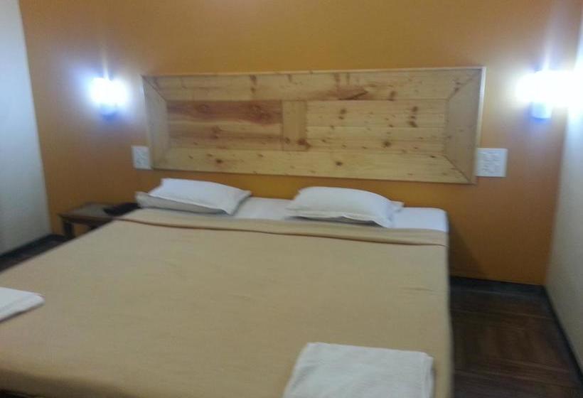 Hotel Rainwood Residency 15