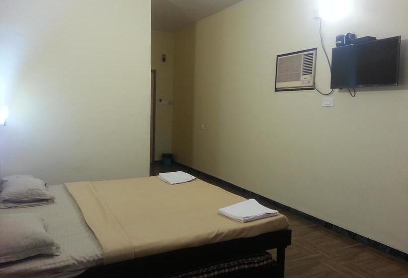 Hotel Rainwood Residency 16