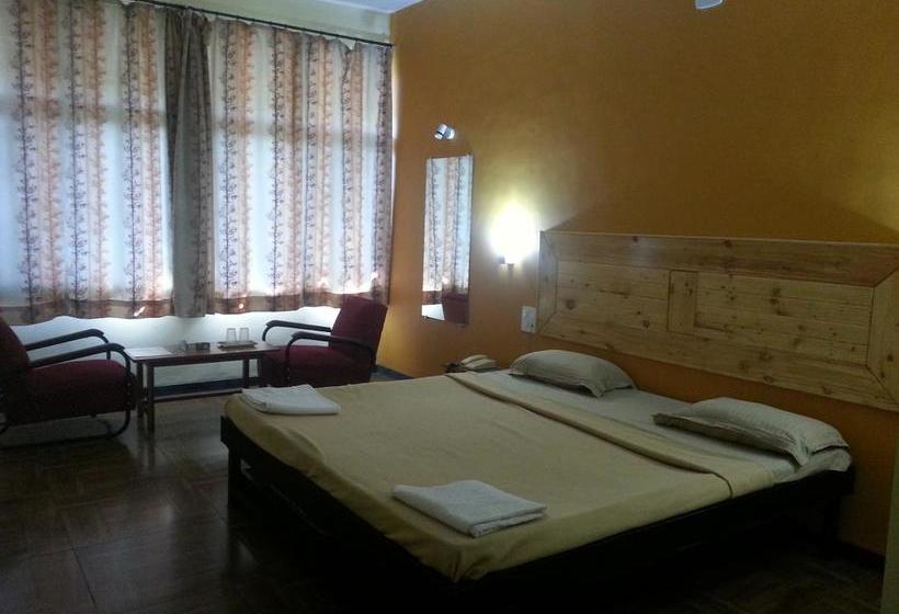 Hotel Rainwood Residency 17