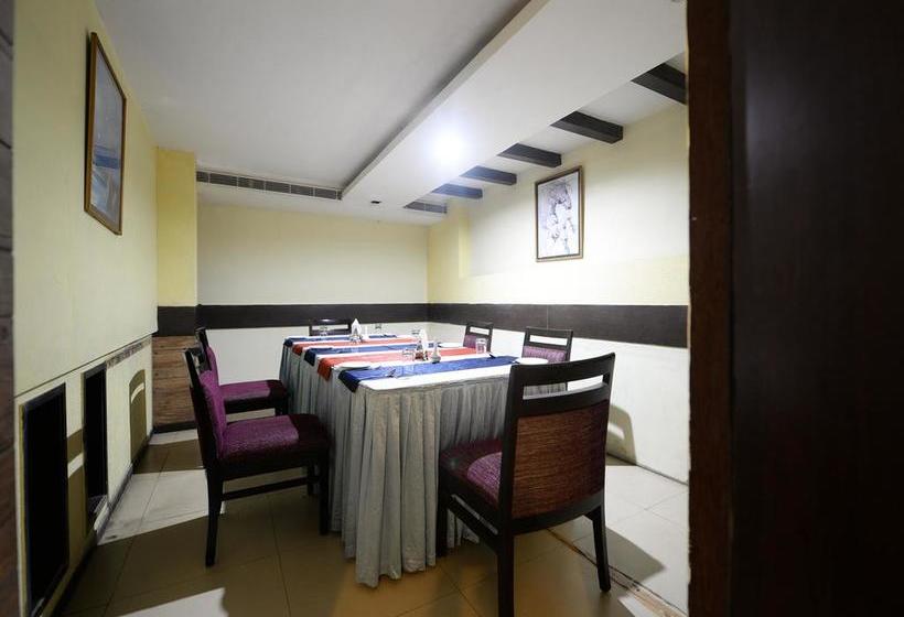 Hotel Oyo Rooms Panjagutta 9