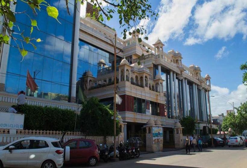 Hotel Oyo Premium Saheed Nagar 1