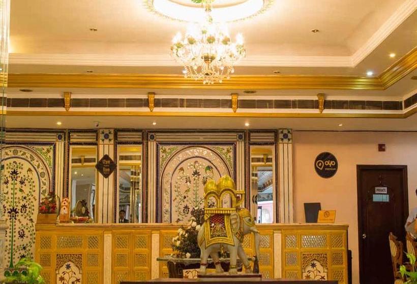 Hotel Oyo Premium Saheed Nagar 2