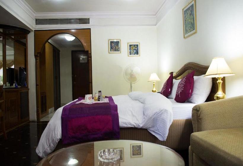 Hotel Oyo Premium Saheed Nagar 20