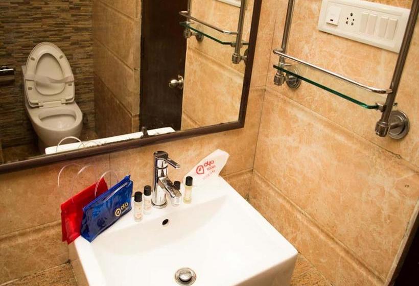 Hotel Oyo Premium Satya Nagar 16