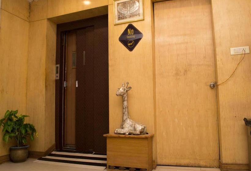 Hotel Oyo Premium Satya Nagar 18