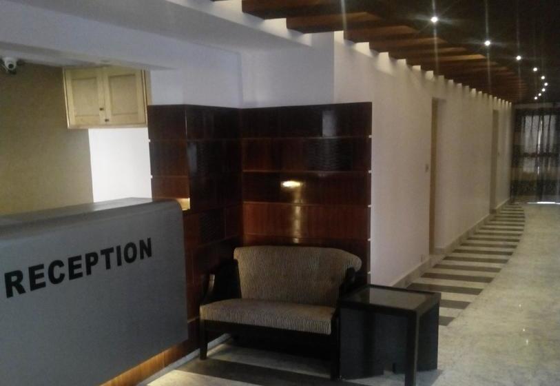 Hotel The Hyde Park Inn 8