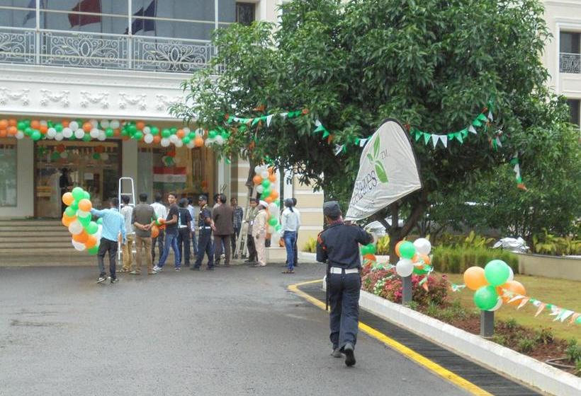 Hotel Three Leaves 14