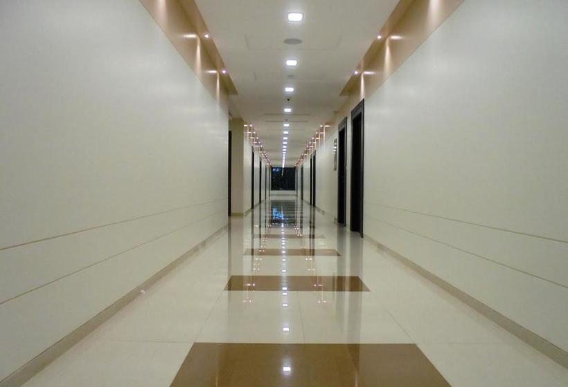 Hotel Three Leaves 16