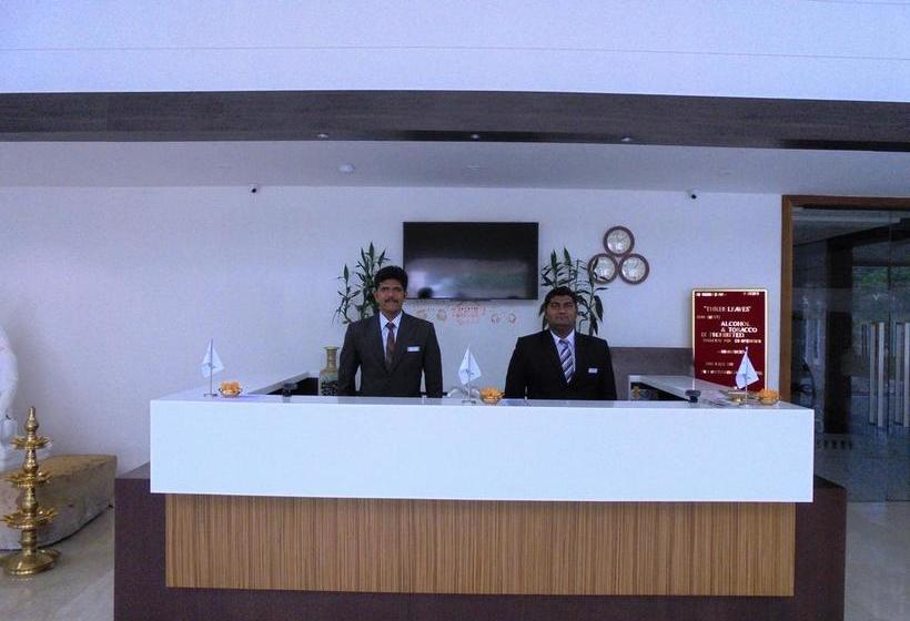 Hotel Three Leaves 17