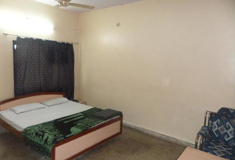 Hotel Pooja Palace 10