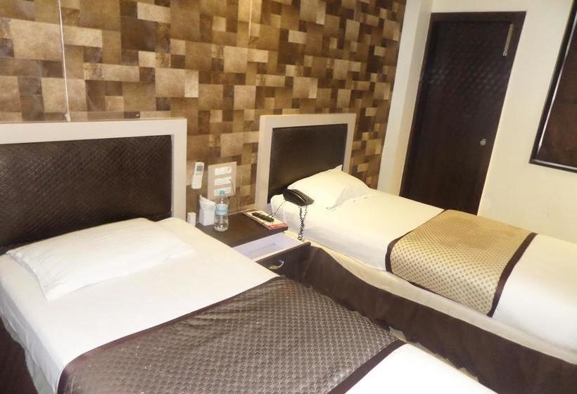 Hotel Shades Of Royal 3