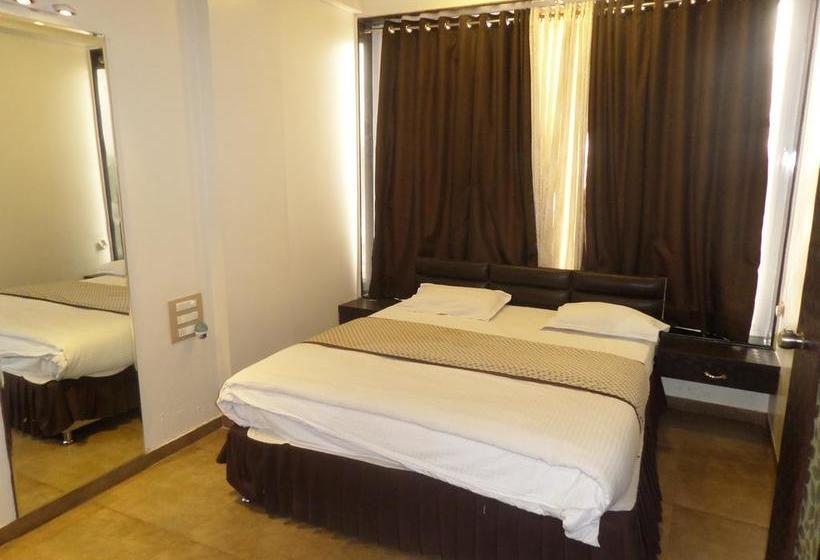 Hotel Shades Of Royal 4