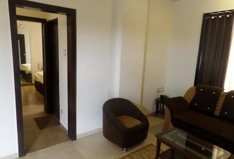 Hotel Shades Of Royal 6