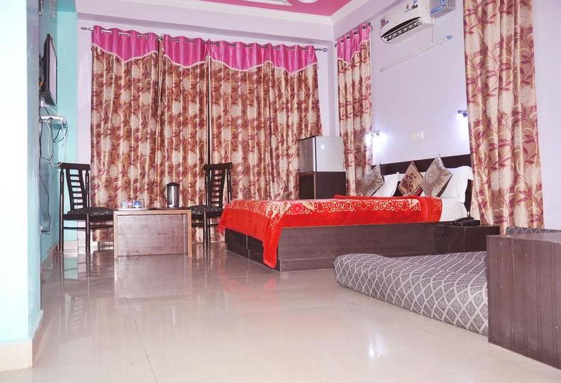 Aaa Hotel & Restaurant 1