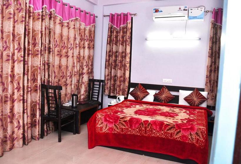 Aaa Hotel & Restaurant 5