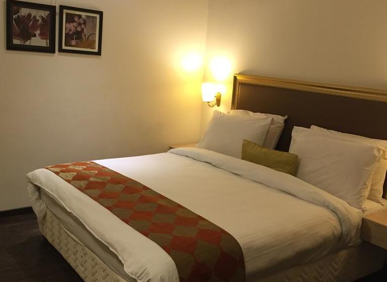 Hotel Purpletree Place West Marret 20