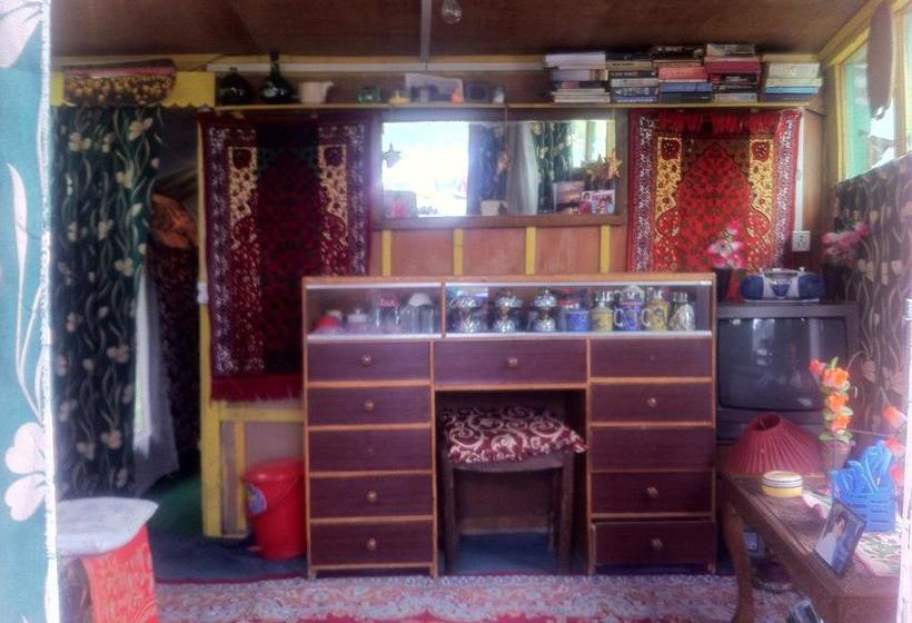 Bed and Breakfast Cheese Maxie 2