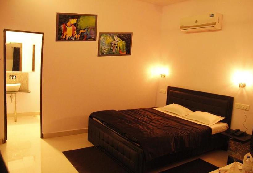 Nakshatra Jungle Resort 11