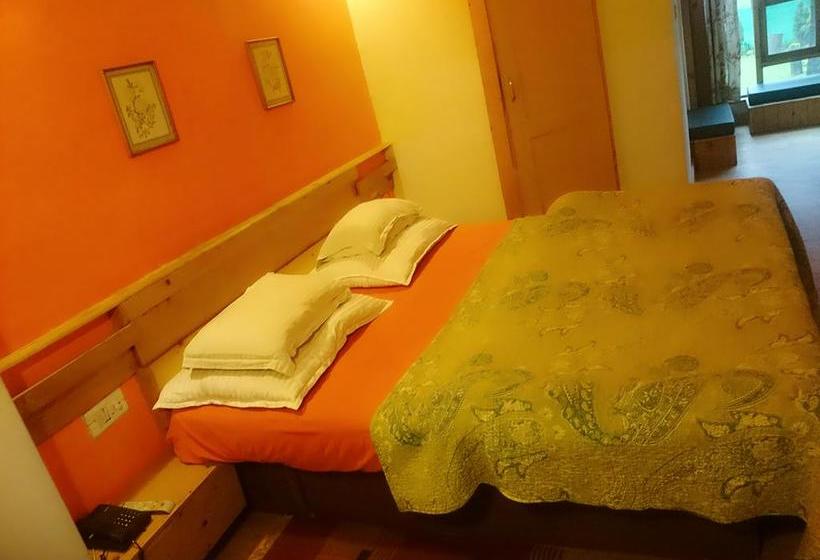 Hotel Sunrise Cottage Kasauli Himachal Pradesh