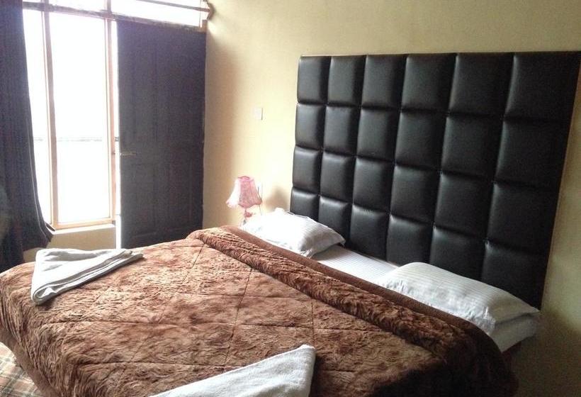 Hotel Castle Rock 11