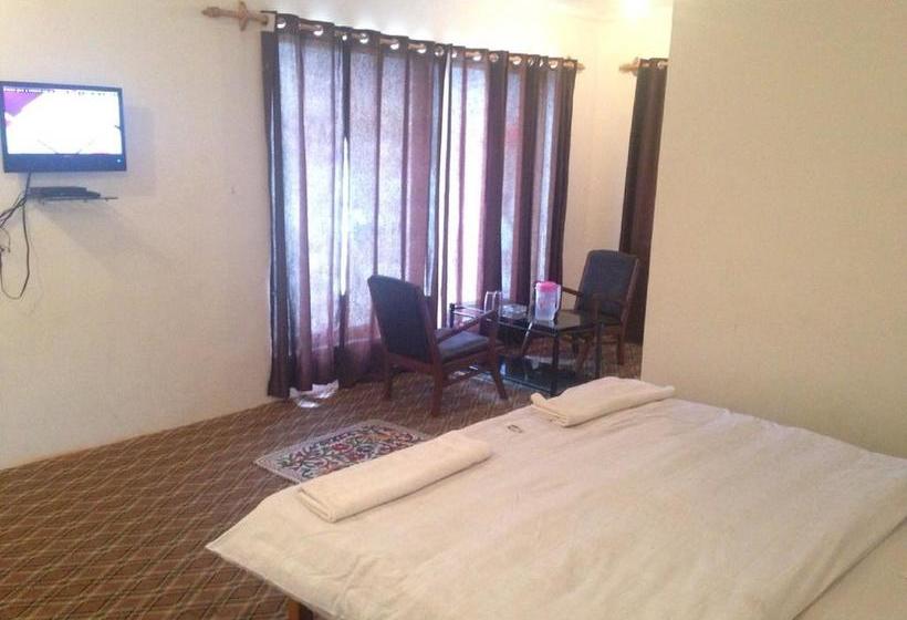 Hotel Castle Rock 17