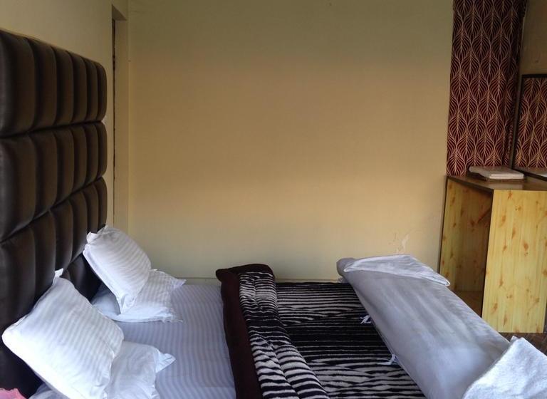 Hotel Castle Rock 18