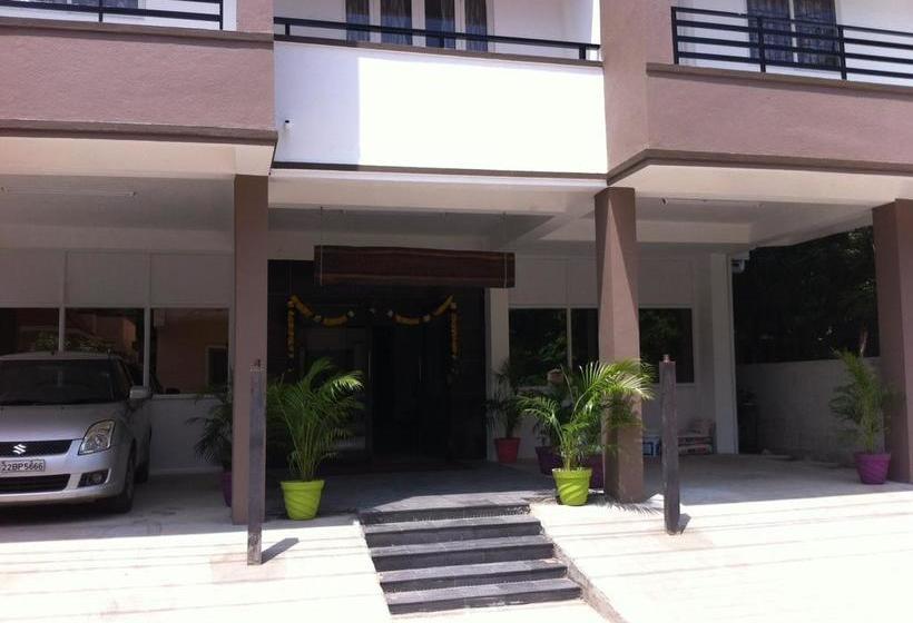 Hotel The Mangrove Wood Residency 2