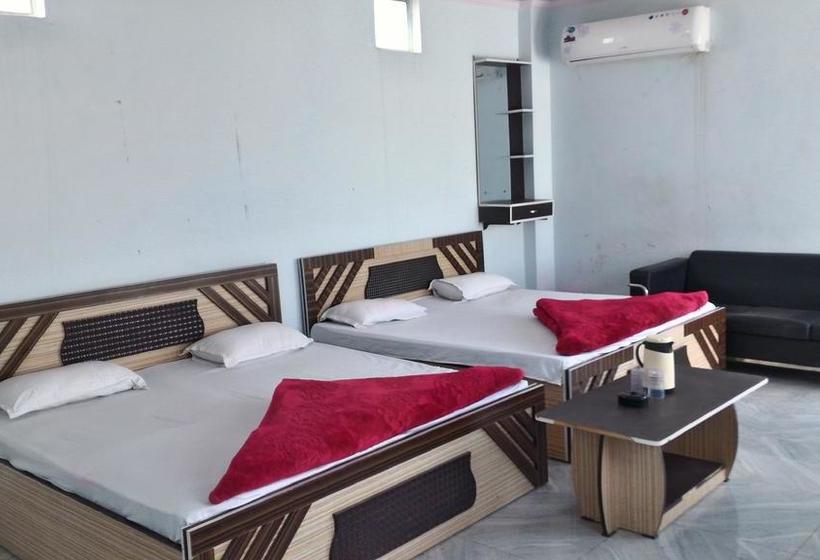 Hotel Radhika Palace 14