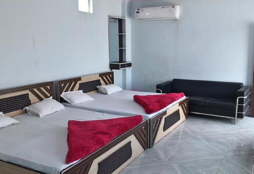 Hotel Radhika Palace 18