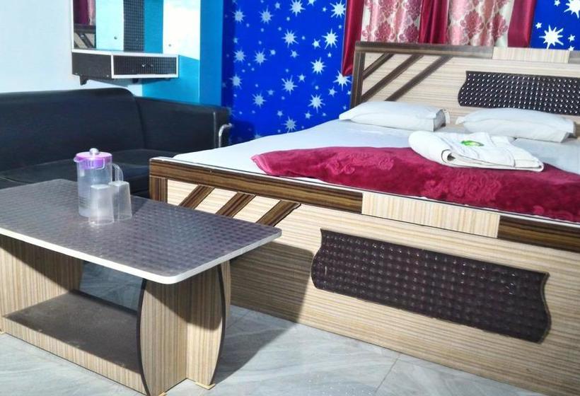 Hotel Radhika Palace 5