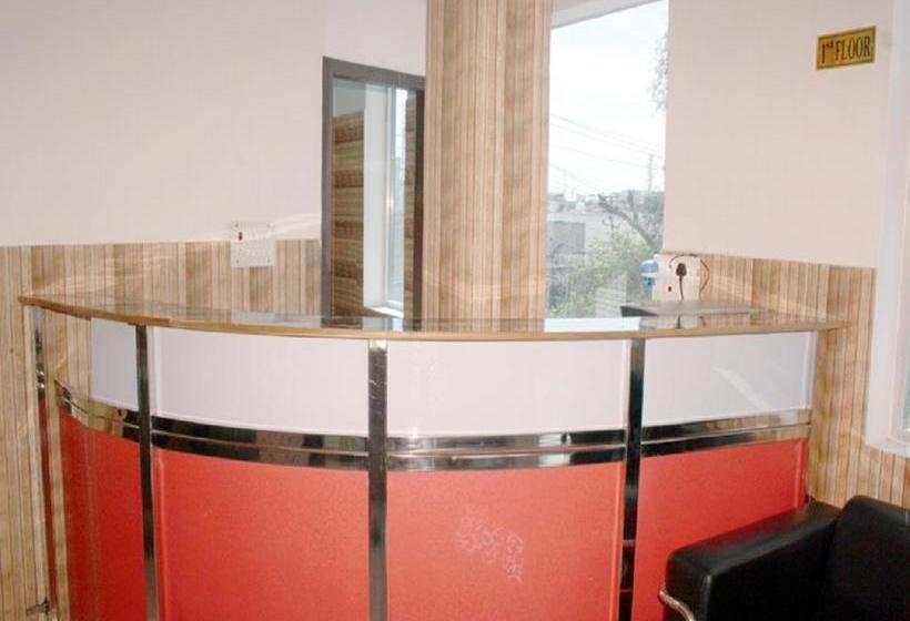 Hotel Radhika Palace 9