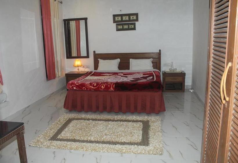 Hotel Rajgarh 5