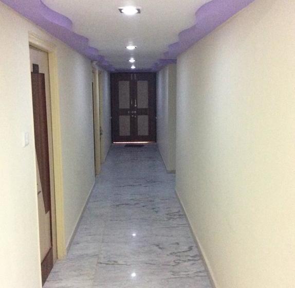 Hotel Honey Bunny 16