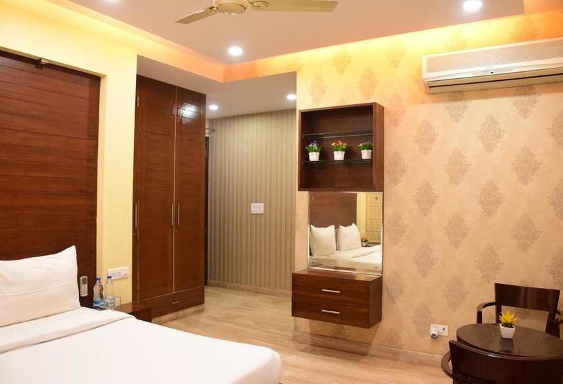 Bed and Breakfast When In Gurgaon Suites 11