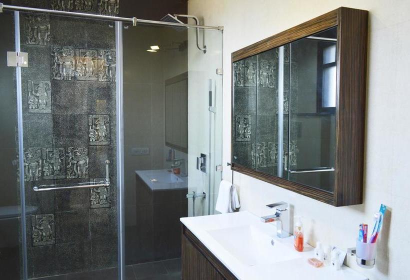 Bed and Breakfast When In Gurgaon Suites 16