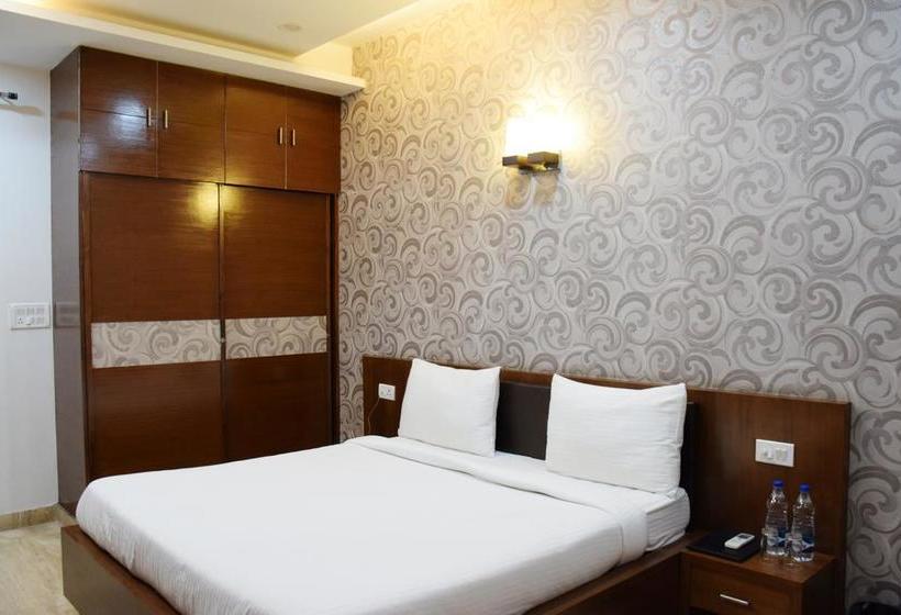 Bed and Breakfast When In Gurgaon Suites 19
