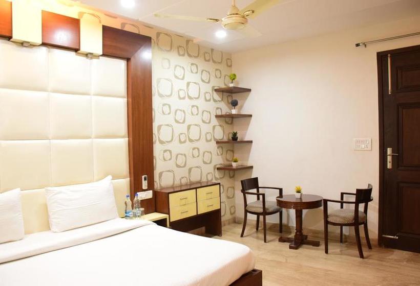 Bed and Breakfast When In Gurgaon Suites 2