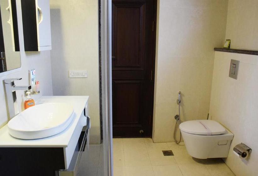 Bed and Breakfast When In Gurgaon Suites 4