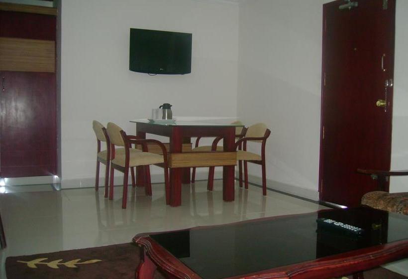 Hotel Kpm Tripenta 16