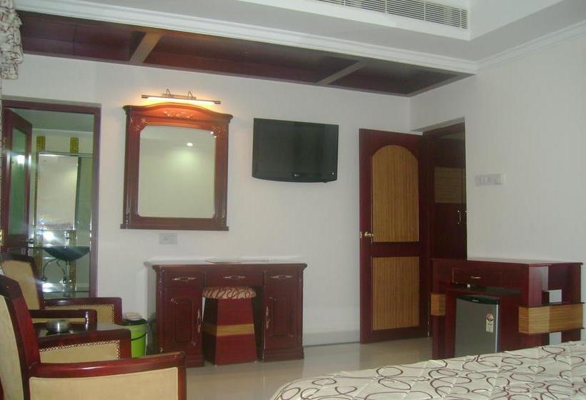 Hotel Kpm Tripenta 17