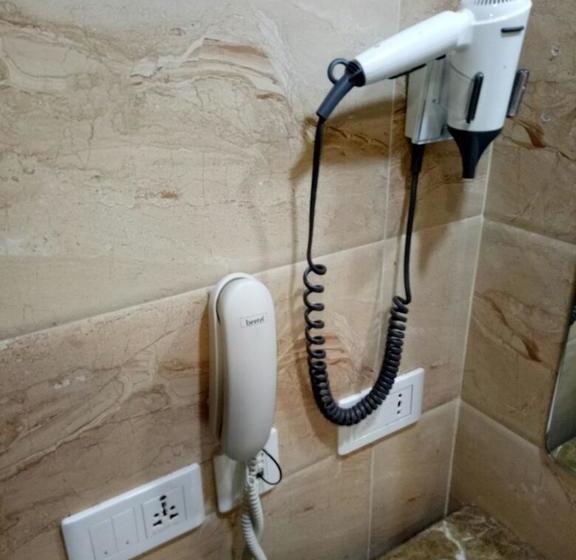 Days Hotel Jalandhar 10