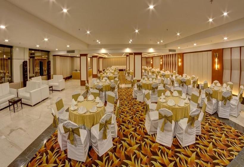 Days Hotel Jalandhar 13